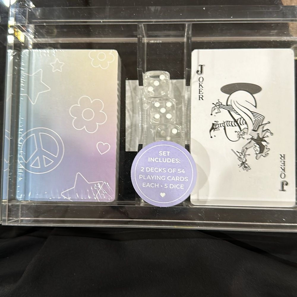 🌸  JILL ❤️ALLY ACRYLIC CASE WITH CARDS AND DICE NWT
